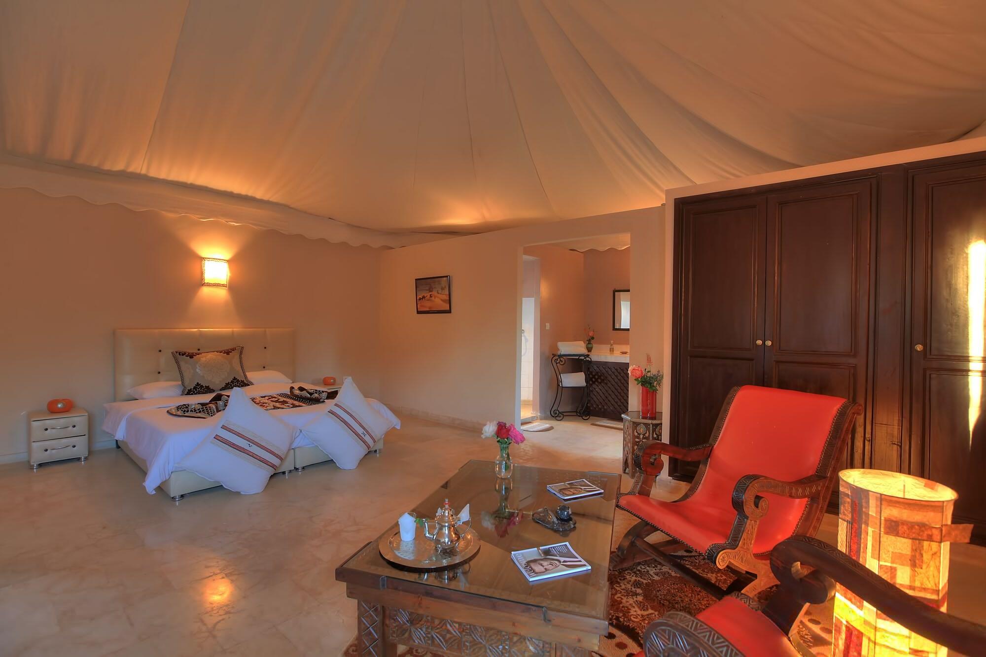 Villa Marco Au Jardin Des Senteurs El Ain Екстериор снимка