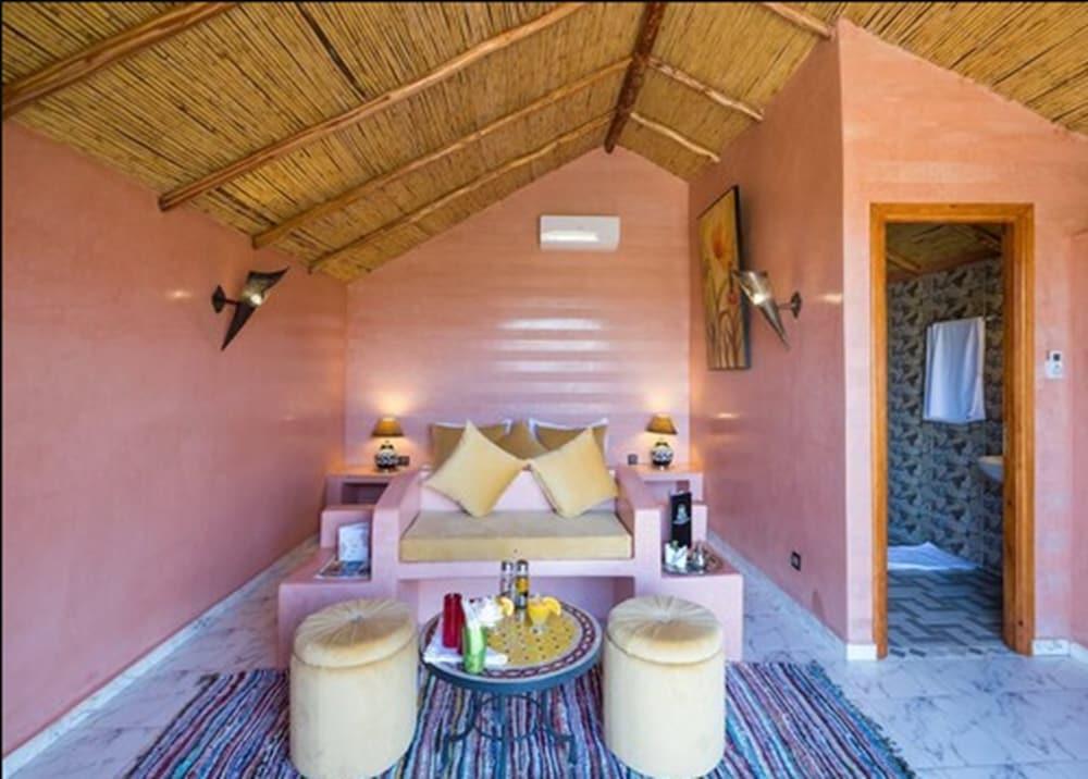 Villa Marco Au Jardin Des Senteurs El Ain Екстериор снимка