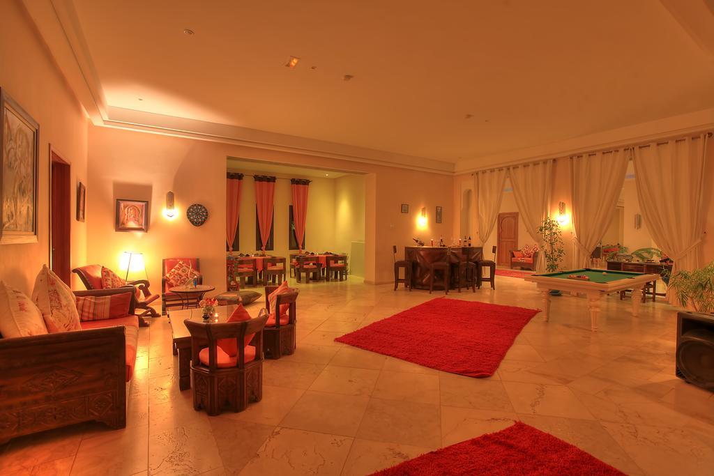 Villa Marco Au Jardin Des Senteurs El Ain Екстериор снимка