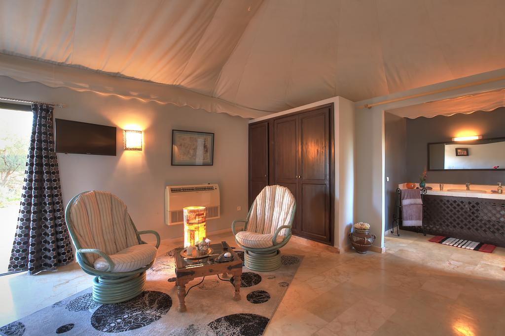 Villa Marco Au Jardin Des Senteurs El Ain Екстериор снимка