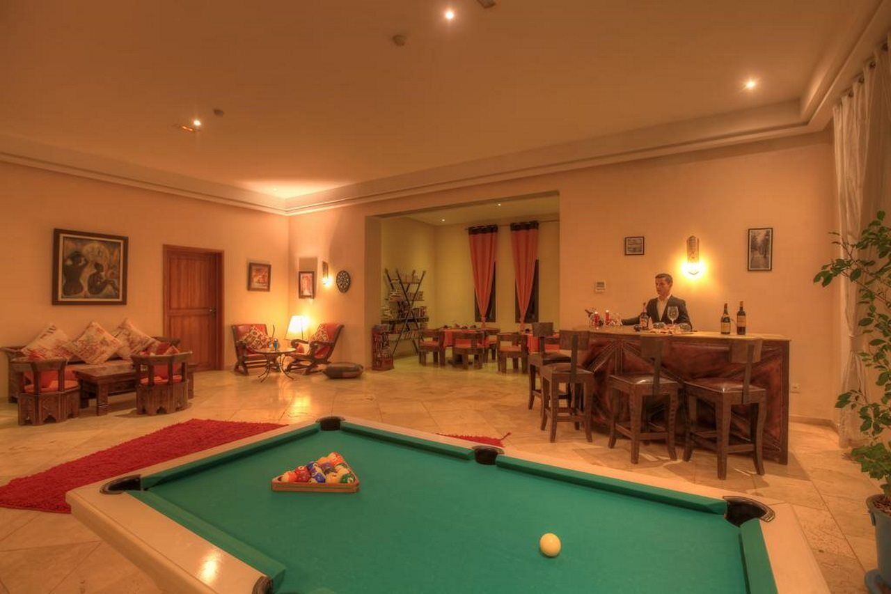 Villa Marco Au Jardin Des Senteurs El Ain Екстериор снимка